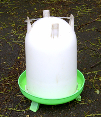 Vacuum drinker, green base